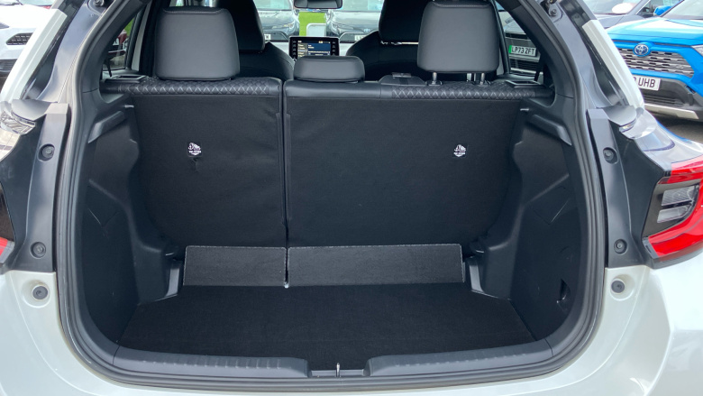 Toyota Yaris 1.5 Hybrid Dynamic 5dr CVT Hybrid Hatchback